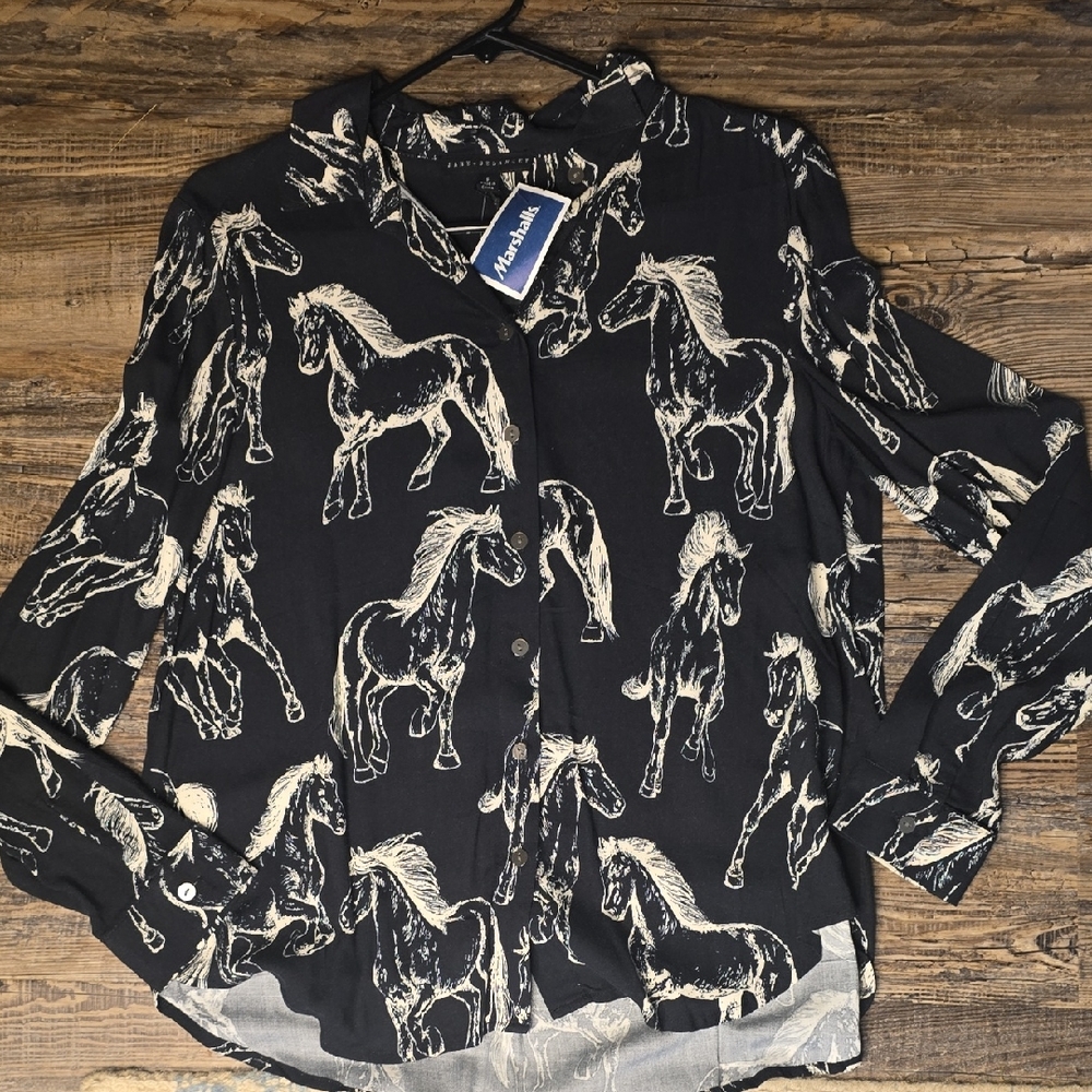 Jane and Delancey Black and White Horse Print Blouse